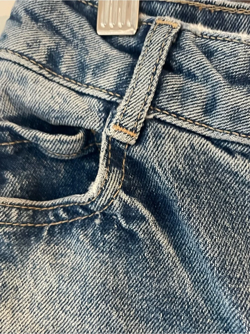 Zara Wide-Leg High-Rise Jeans in Medium Blue Wash